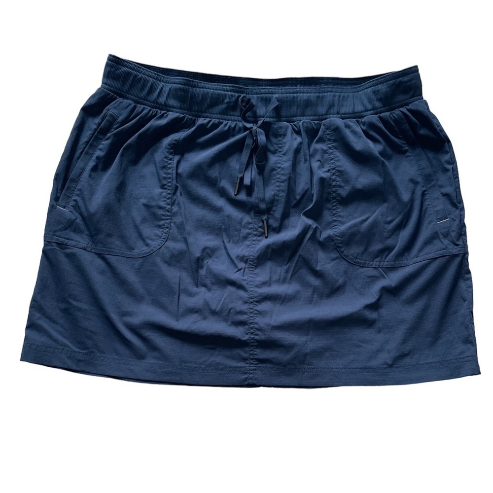 LL Bean Women's Vista Camp Skort Navy Hiking Golf